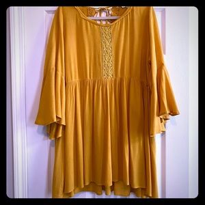 Boutique Bell Sleeve Peasant Top